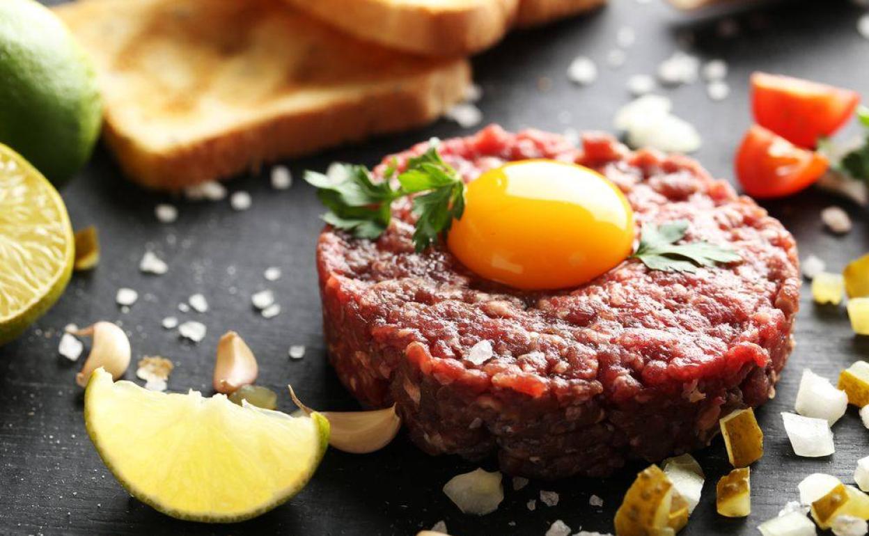 C mo Se Origin La Carne T rtara JourneyLife classic-steak-tartare-ricardo